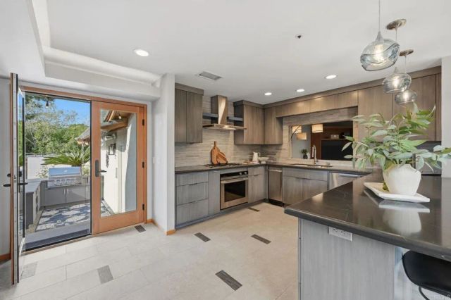 4711 Gabriel Way, La Mesa, CA 91941
