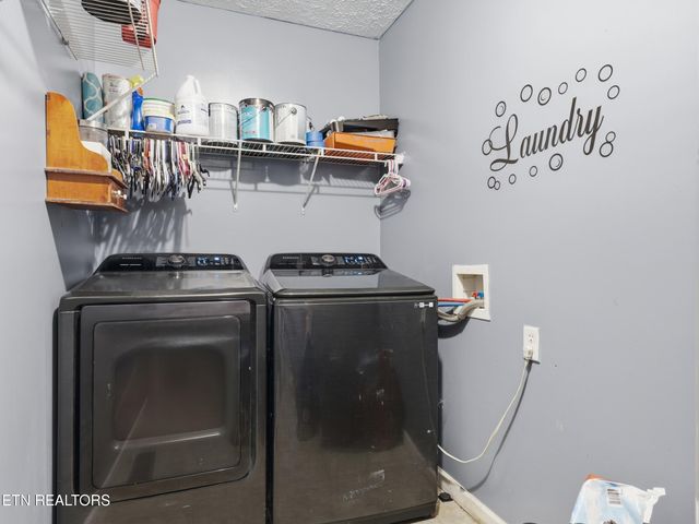 1916 Big Chiefs Skyview Drive, Sevierville, TN 37876