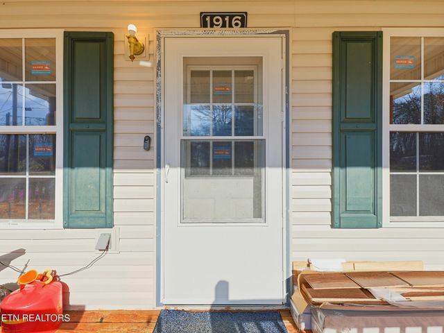 1916 Big Chiefs Skyview Drive, Sevierville, TN 37876