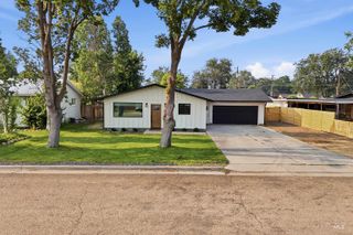 1817 Willow St, Caldwell, ID 83605