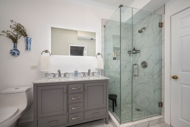 1145 W Lill Avenue 1E, Chicago, IL 60614