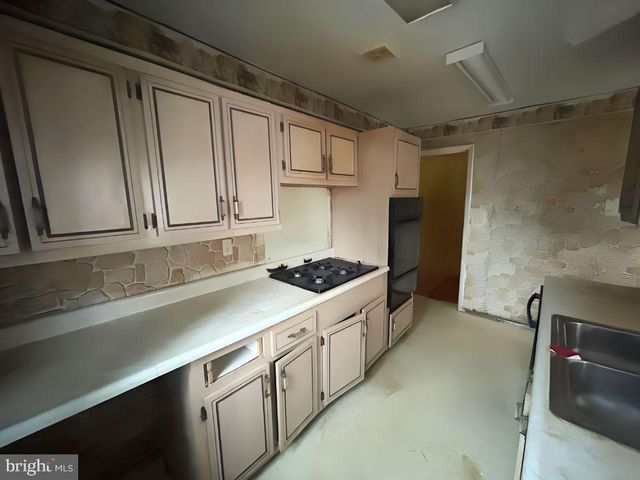 5504 ROBINWOOD AVE, Baltimore, MD 21207