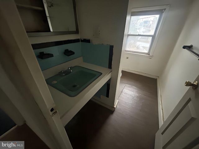 5504 ROBINWOOD AVE, Baltimore, MD 21207