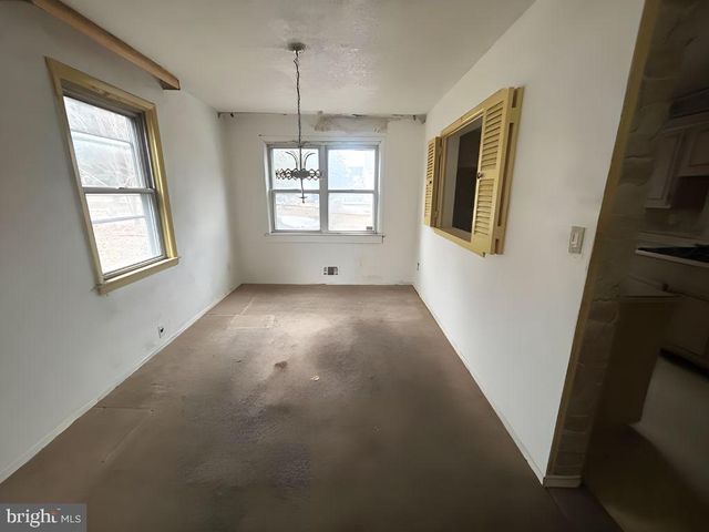 5504 ROBINWOOD AVE, Baltimore, MD 21207