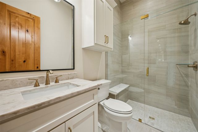 16 Catalonia Drive, Westlake, TX 76262