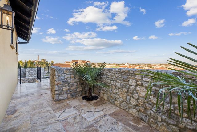 16 Catalonia Drive, Westlake, TX 76262