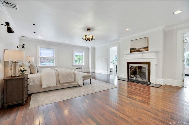105 Everit Avenue, Hewlett, NY 11557