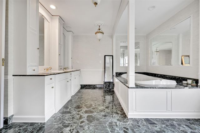 105 Everit Avenue, Hewlett, NY 11557