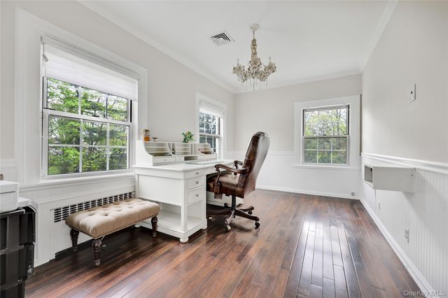 105 Everit Avenue, Hewlett, NY 11557