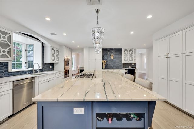 105 Everit Avenue, Hewlett, NY 11557