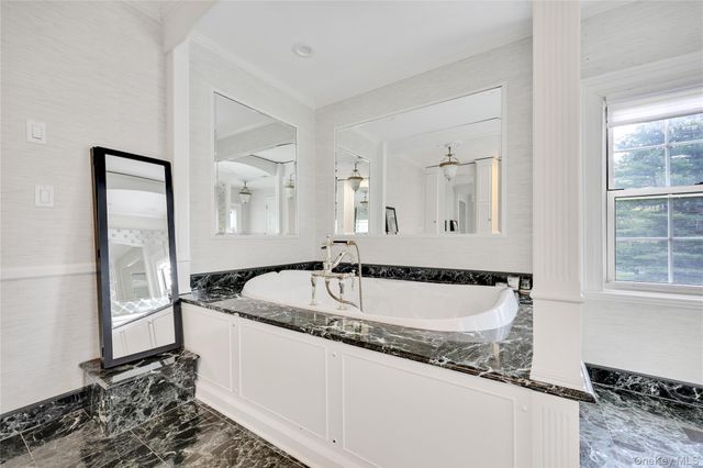 105 Everit Avenue, Hewlett, NY 11557