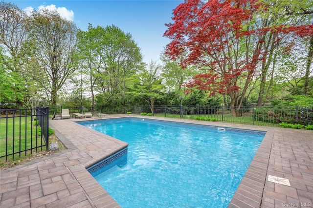 105 Everit Avenue, Hewlett, NY 11557