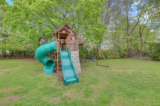 105 Everit Avenue, Hewlett, NY 11557