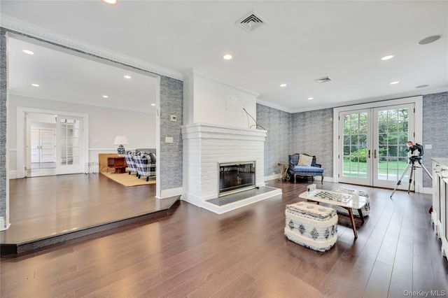 105 Everit Avenue, Hewlett, NY 11557