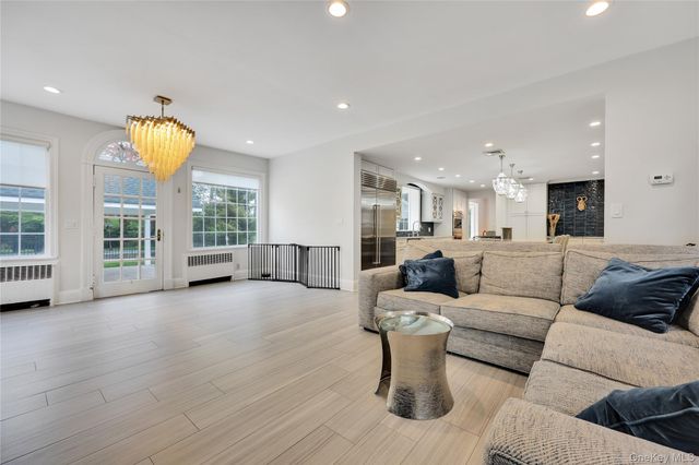 105 Everit Avenue, Hewlett, NY 11557