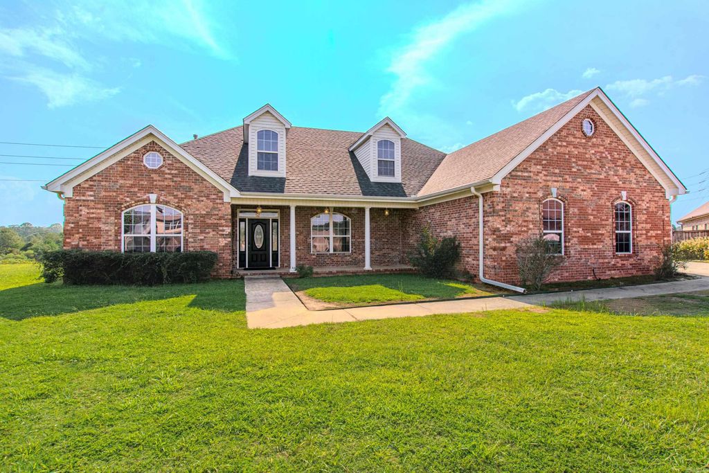 1306 Tupelo Court, Jacksonville, AR 72076