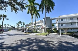 215 Cypress WAY E C2, Naples, FL 34110