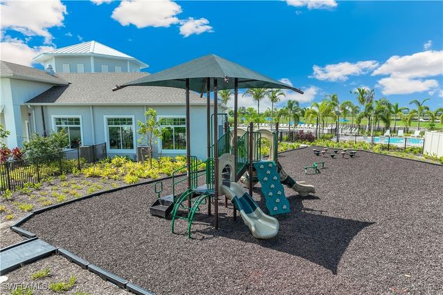 2616 TABLE CORAL TRL, North Fort Myers, FL 33903