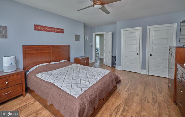 111 E BROAD ST, Trumbauersville, PA 18970