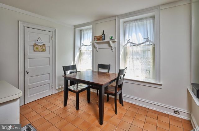 111 E BROAD ST, Trumbauersville, PA 18970