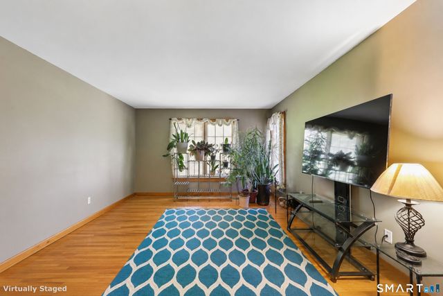 95 Parkway South, New London, CT 06320