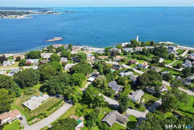 95 Parkway South, New London, CT 06320