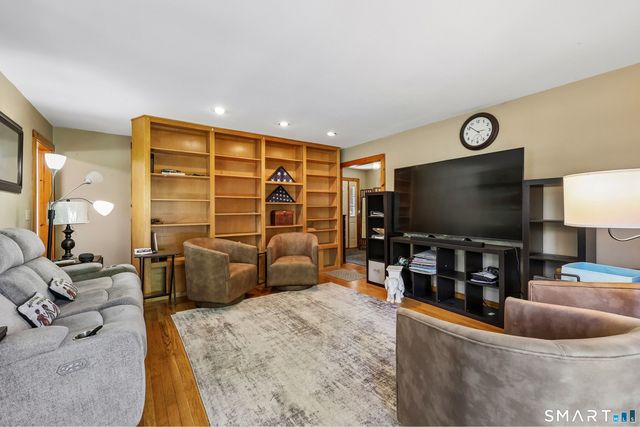 95 Parkway South, New London, CT 06320