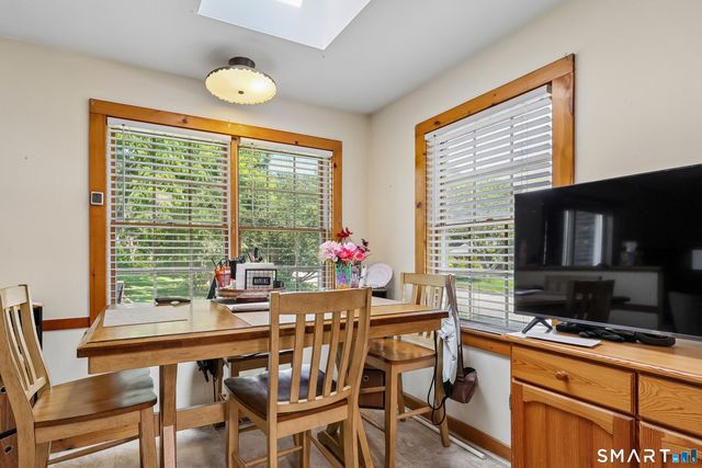 95 Parkway South, New London, CT 06320