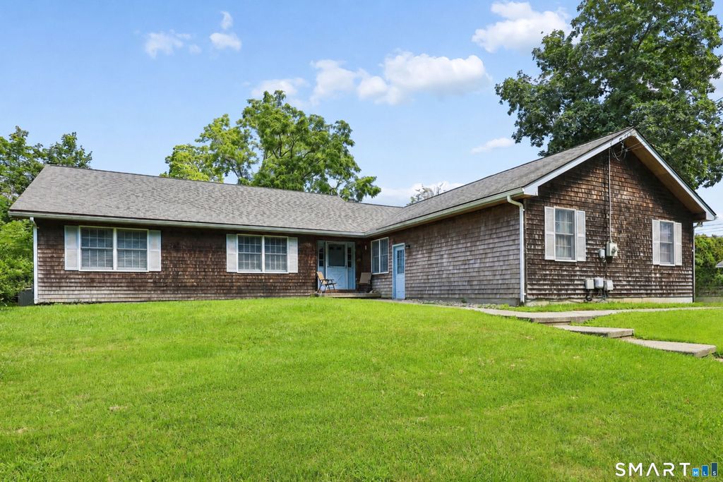 95 Parkway South, New London, CT 06320