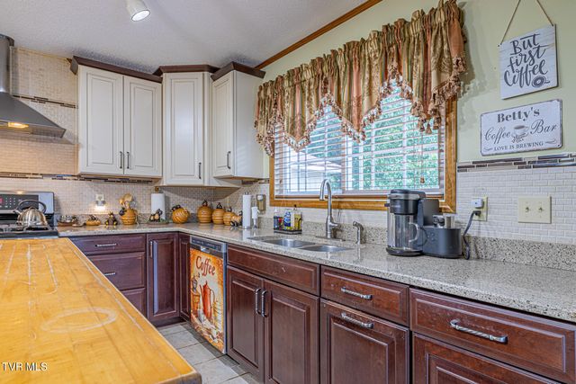 125 Parsonage Road, Elizabethton, TN 37643