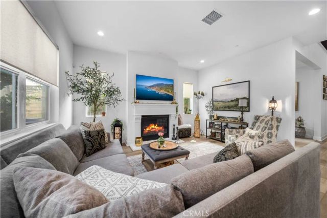 19127 Malabar Street, Canyon Country, CA 91351