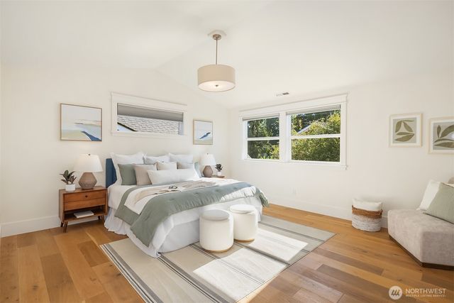 7051 34th Avenue NE, Seattle, WA 98115