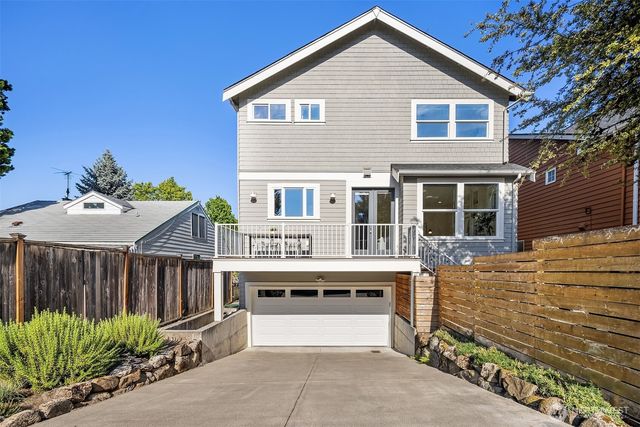 7051 34th Avenue NE, Seattle, WA 98115