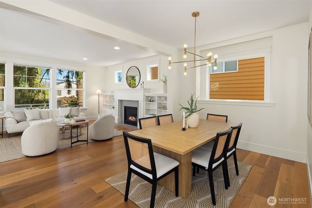 7051 34th Avenue NE, Seattle, WA 98115