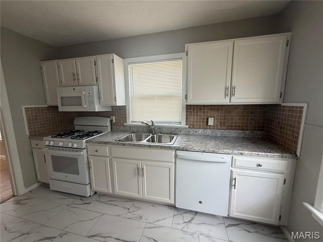 9413 Corregidor Drive, Woodson Terrace, MO 63134