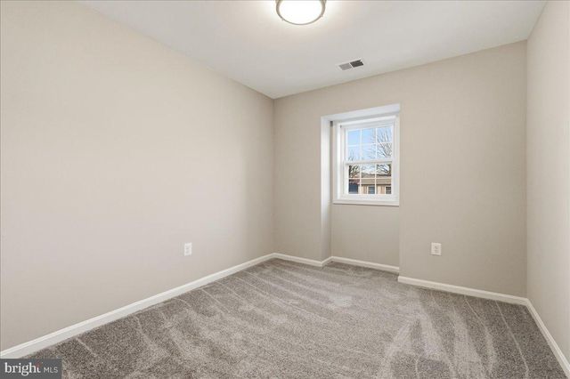 9182 LANDGREEN ST, Manassas, VA 20110