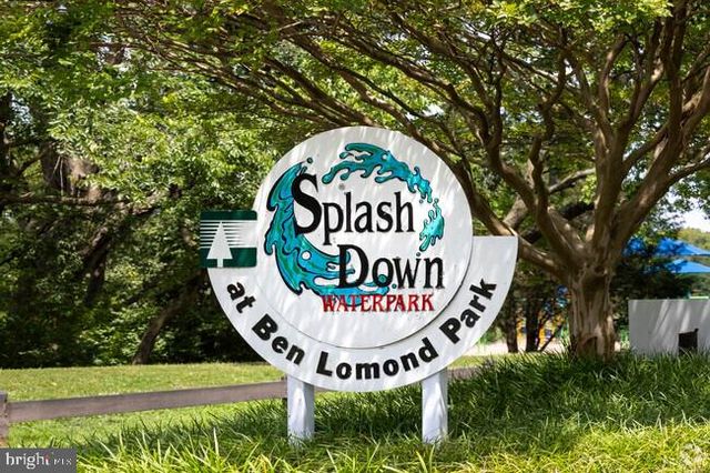 9182 LANDGREEN ST, Manassas, VA 20110