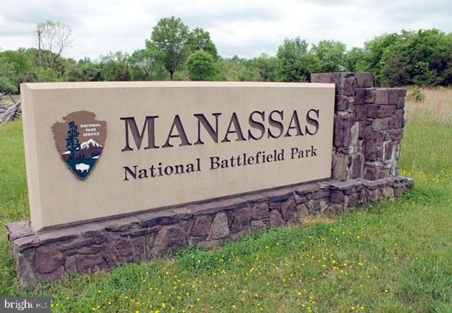 9182 LANDGREEN ST, Manassas, VA 20110