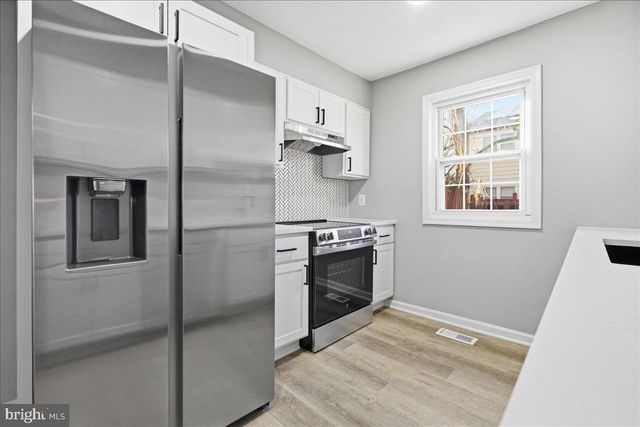 9182 LANDGREEN ST, Manassas, VA 20110