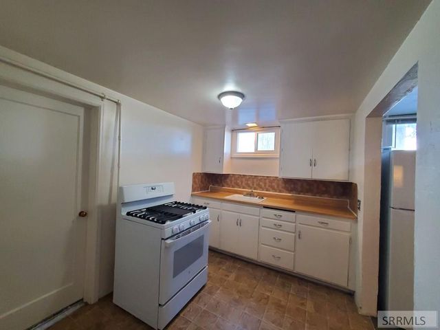 242 Gladstone Street, Idaho Falls, ID 83401