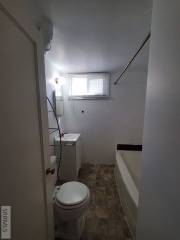 242 Gladstone Street, Idaho Falls, ID 83401
