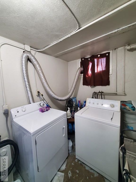 Image 15 of property listing at 242 Gladstone Street, Idaho Falls, ID 83401