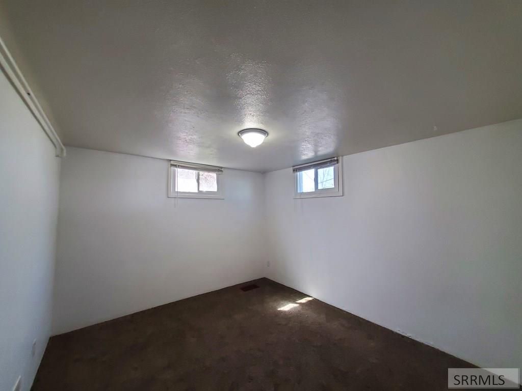 Image 19 of property listing at 242 Gladstone Street, Idaho Falls, ID 83401