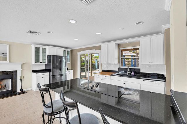 614 SE Flamingo Avenue, Stuart, FL 34996