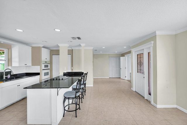 614 SE Flamingo Avenue, Stuart, FL 34996