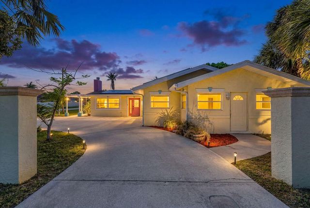 614 SE Flamingo Avenue, Stuart, FL 34996