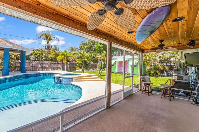 614 SE Flamingo Avenue, Stuart, FL 34996
