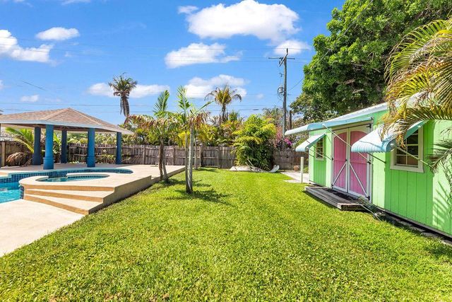 614 SE Flamingo Avenue, Stuart, FL 34996