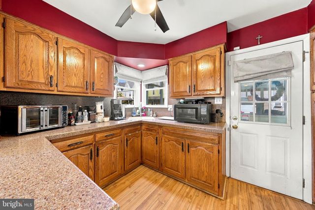 200 CONOVER ST, Burlington, NJ 08016