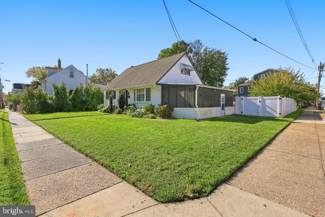 200 CONOVER ST, Burlington, NJ 08016